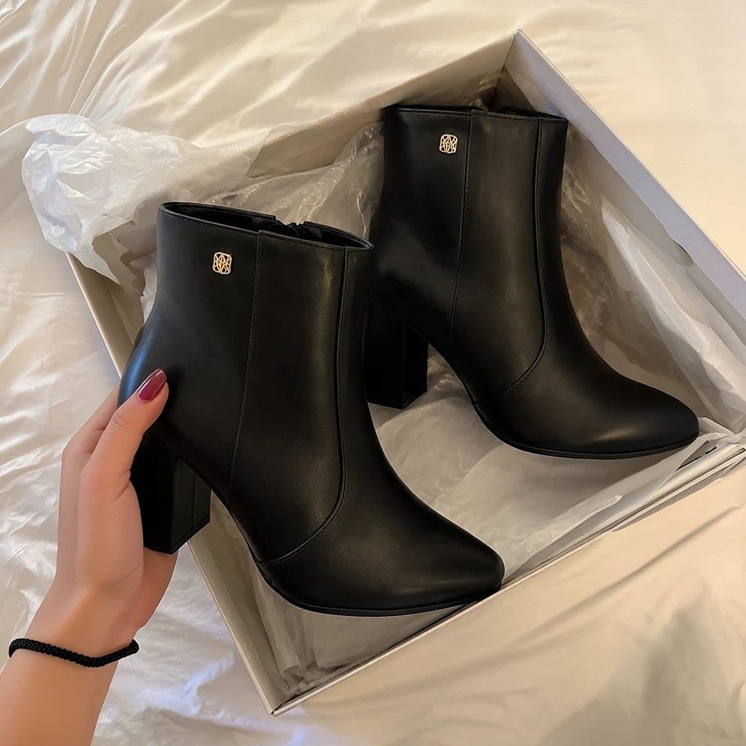 Bota Bico Fino Coturno Feminino Cano Curto Salto Confortável